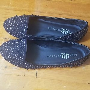 Rock Republic flats